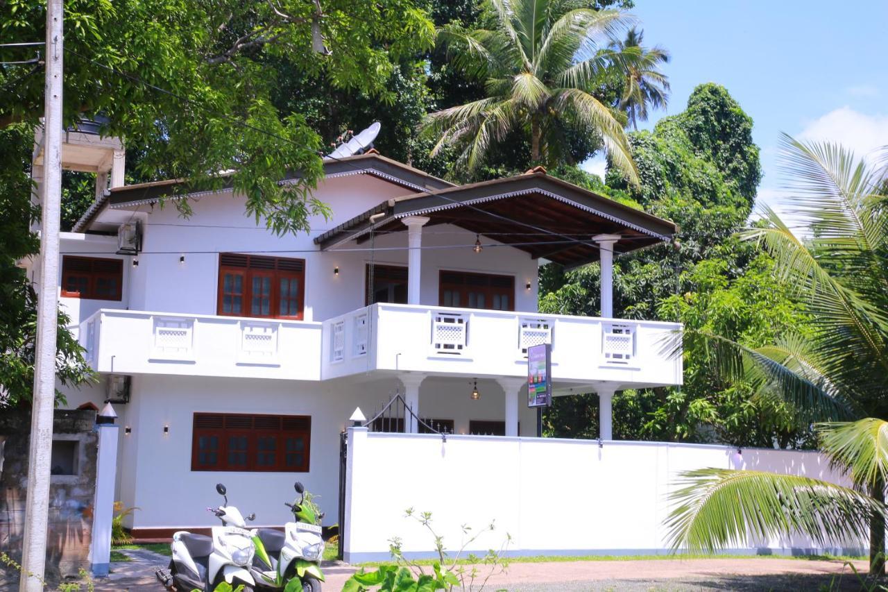 Aken Villa Hikkaduwa Ngoại thất bức ảnh